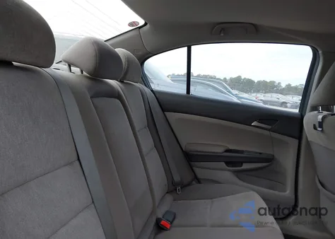 2010 Honda Accord 2.4 Lx z USA, uszkodzony, nr VIN 1HGCP2F37AA025593